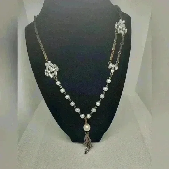 Plunder Silver Tone Tassel rhinestone necklace - Picture 1 of 3